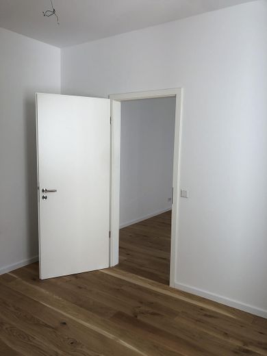 Stilvoll kernsanierter 2-Zi-Altbau – Schlafzimmer
