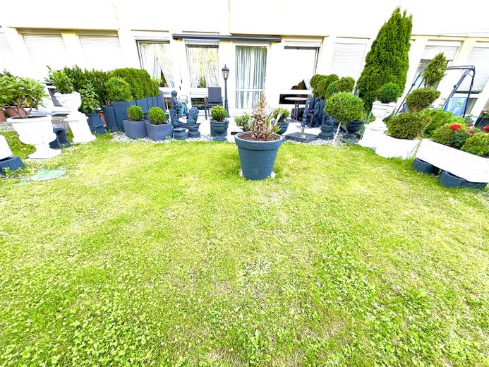 Senioren aufgepasst! 2-Zi.-Garten-Whg mit vielen Extras - Nähe S-Bahn Stein - gegenüber Neukirchpark – Garten