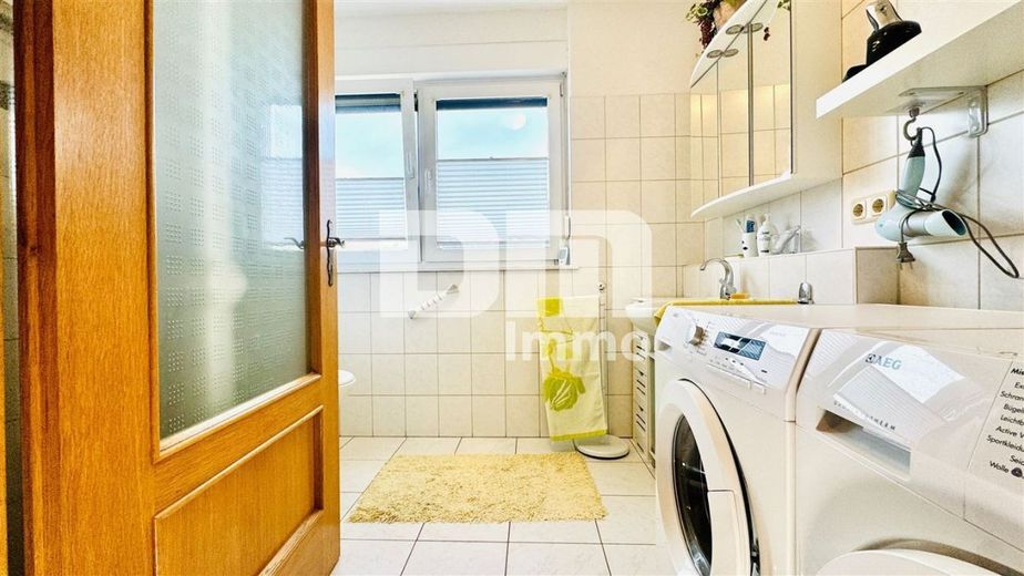 Hochwertiges 1-2 Familienhaus mit Nebengebäude in begehrter Lage mit vielen Extras – EG Badezimmer / Dusche / Waschmaschinenanschluss