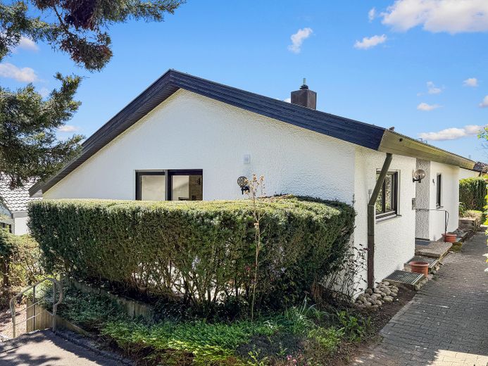 Heilbronn-Ost Bestlage: Architektenhaus mit Einliegerwohnung & Garten – Haus Außenansicht