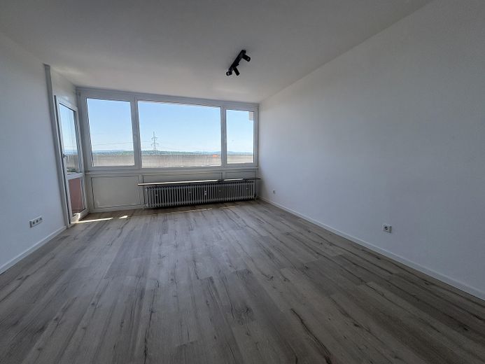 Bamberg'de balkonlu ve ankastre mutfaklı yenilenmiş 3 odalı daire (WE42) – Wohnzimmer