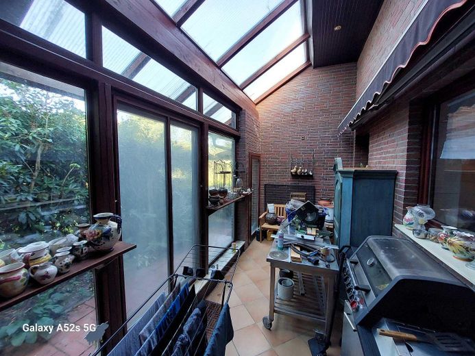 Maison individuelle avec logement indépendant, prairie en pleine nature à Friedeburg – Wintergarten