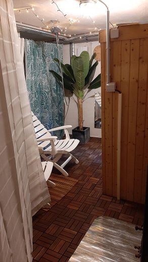 30 Sauna