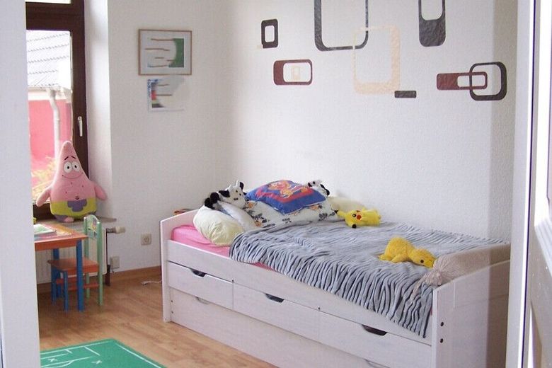 Großzügiges Kapitänshaus in guter und zentraler Lage am Huntedeich – Kinderzimmer WHG unten
