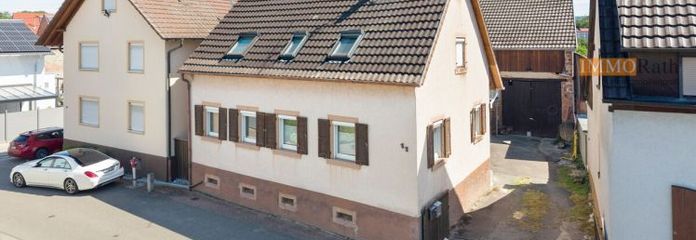 IMMORath.de - Charmantes Zweifamilienhaus mit historischem Altbau und modernem Anbau
