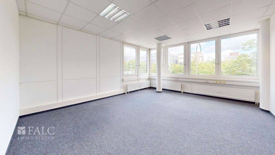 Modernisiertes Büro im 2.OG mit 5 TG-Stellplätzen / neben ADAC – Büro Beispiel