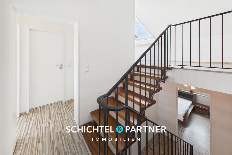 Brinkum |Sofort Einziehen: Modernisiertes Reihenhaus mit Süd-Garten – S&amp;P | Flur