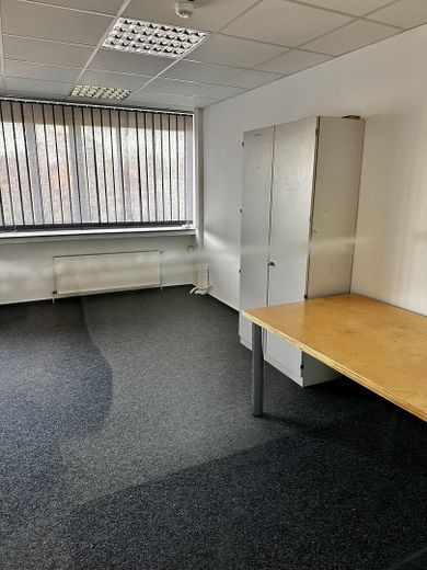 42 qm Büro zur Alleinnutzung in ruhiger Büroeinheit (4 Mieter) – Herten-Süd, AufEwald – Blick in Büro 1