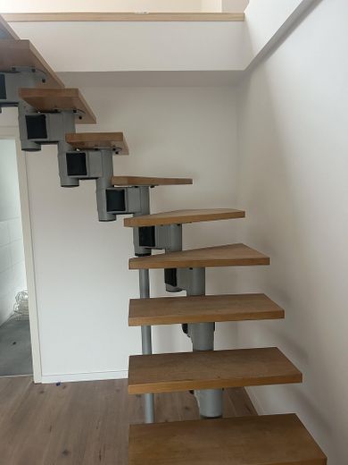 Treppe zur Galerie