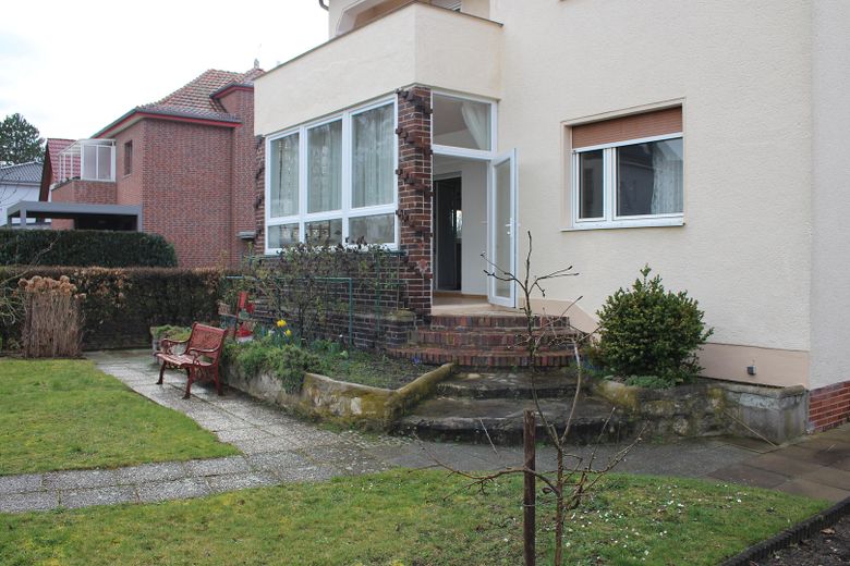 Casa per più generazioni con due unità abitative separate – Ansicht Wintergarten