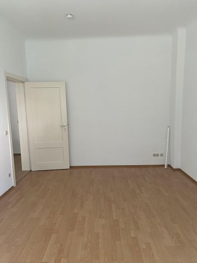Mooi 2-kamerappartement in het rustige Karlshorst. Zonder makelaarscourtage – Wohnzimmer