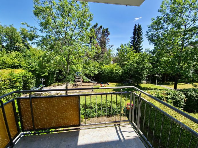 Münih Sendling-Westpark’ta 2,5 odalı daire – Balkon, Garten