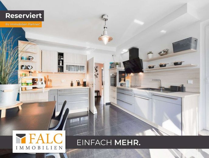 Maisonetteflair trifft Stadtleben: Stilvolle 3 Zimmerwohnung über den Dächern von Elberfeld! – Küche