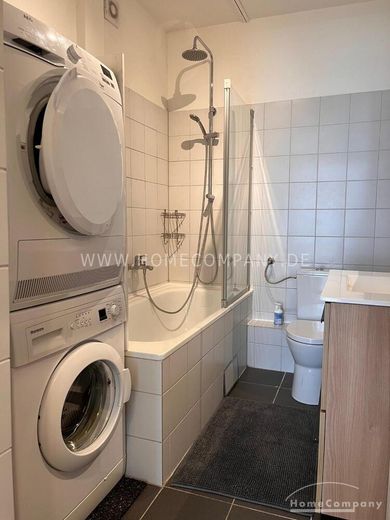 Große 3-Zimmer-Wohnung im Simon-Dach-Kiez, möbliert, Berlin – 70bb106c60dc9fa7ba737e890bcdf161d969ce75.jpg