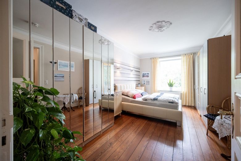Bellissimo appartamento d'epoca in Ulmenstraße presso Stadtpark - da privato – Schlafzimmer