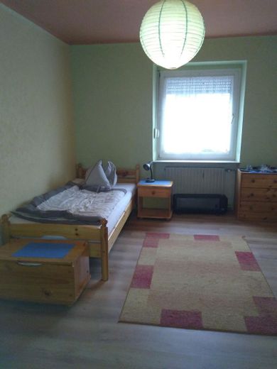 ein Kinderzimmer im 1. OG