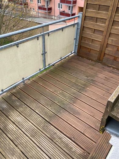 Großzügige DG 4-Zimmer mit Laminat, Wannenbad und Balkon in ruhiger Lage! – PHOTO-2023-04-27-10-12-25_7