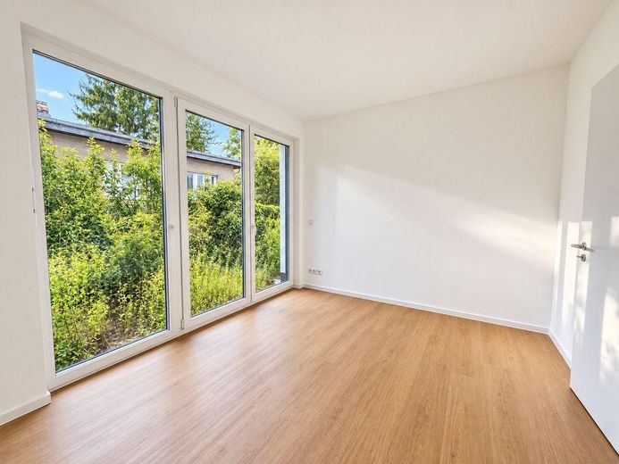 Appartamento per famiglie in un nuovo edificio! Appartamento di alta qualità con 4 locali e cucina componibile! Visita libera il 10.10.2026 – Schlafzimmer 2