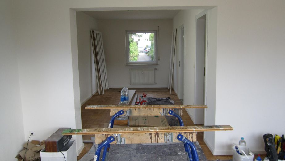 Zentrale ruhige 4,5-Zimmer-Wohnung mit großem Balkon 1. OG in Herrenberg Ziegelfeld von privat – Essen