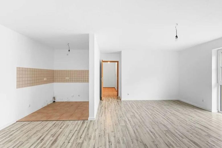 Appartamento di 2 locali appena ristrutturato con terrazza in posizione top al Galgenberg – Ess- & Wohnbereich