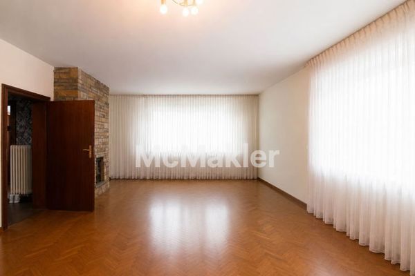 Gepflegtes Einfamilienhaus mit Garten und Garage in Berlin