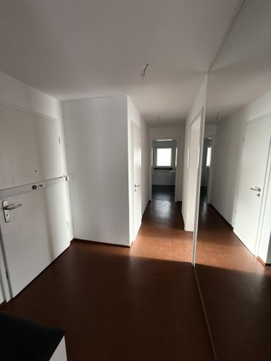 Charmante 2-Zimmer-Wohnung mit Balkon, 2xTG-Stellplätzen und Ausbaupotenzial in Nürnberg-Wöhrd – F1