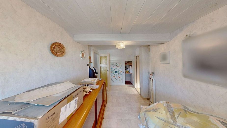 Behagliches Einfamilienhaus mit Balkon, Kamin &amp; Nebengebäude - perfekt für ruhiges, zentrales Wohnen – Arbeitszimmer