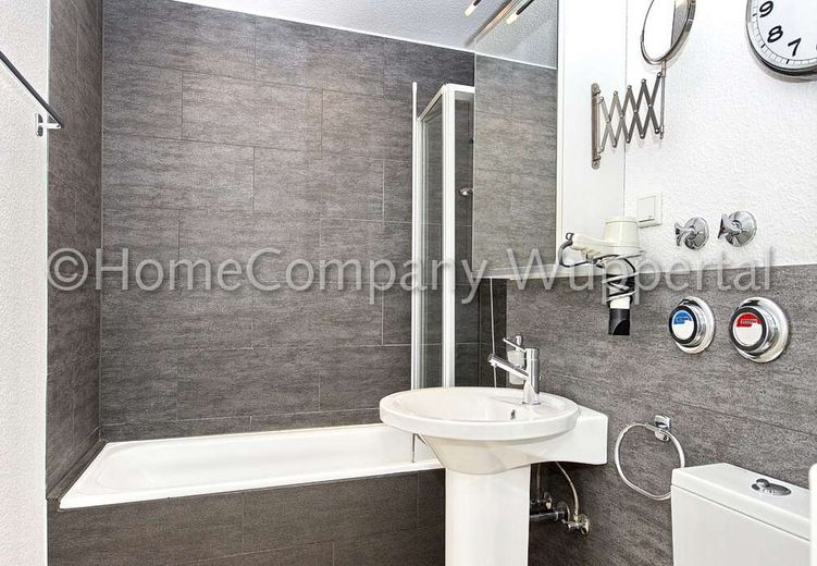Alles inklusive! Hochwertige Wohnung mit DSL-Wifi, Balkon und eigenem PKW-Stellplatz – cb2eed8ded32cd41eb5083e21bbc8c030a0da380.jpg