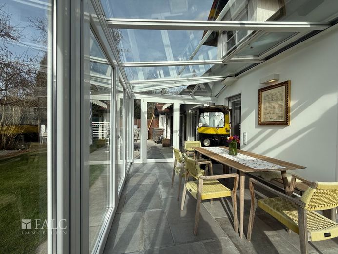 Wohnkomfort in begehrter Lage - Traumhaus in Klosterhardt-Süd – Wintergarten