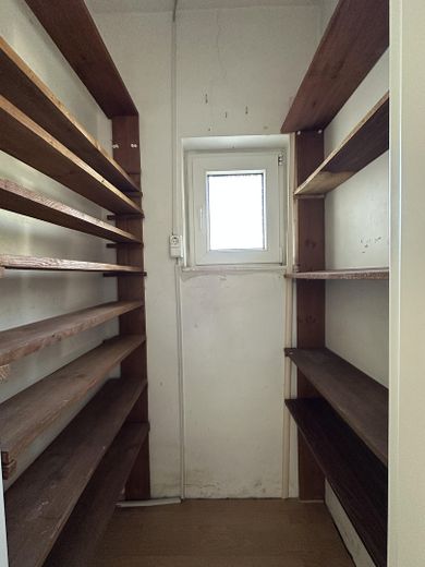 ZENTRUMSNAH! 1. OG Wohnung ETW in saniertem MFH – Abstellraum im Treppenhaus