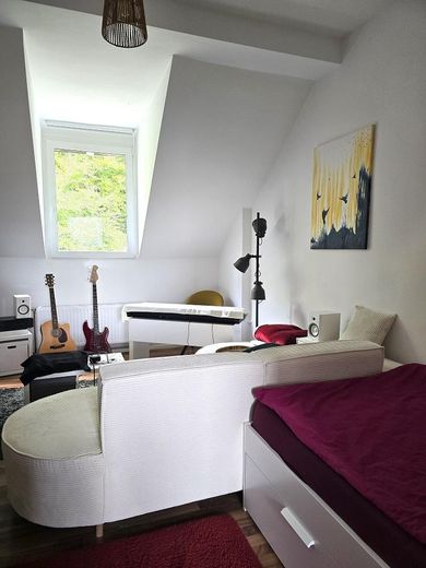 wunderschöne Altbau DG Wohnung voll möbliert! – फोटो 7
