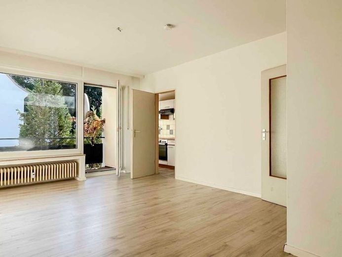 Appartamento di 1 locale libero in posizione vicina al centro di Bielefeld-Gadderbaum, con classe di efficienza energetica C – Foto 1