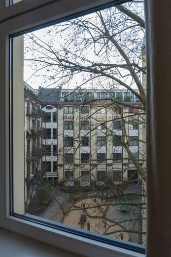 Ruhige Zweizimmerwohnung in beliebter Gegend in Berlin Kreuzberg – Blick aus Wohnzimmer