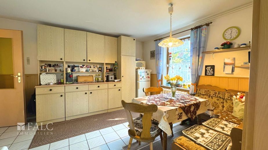 ***Einfamilienhaus in ruhiger Lage auf großem Grundstück - viel Raum für Ihre Ideen*** – Küche I