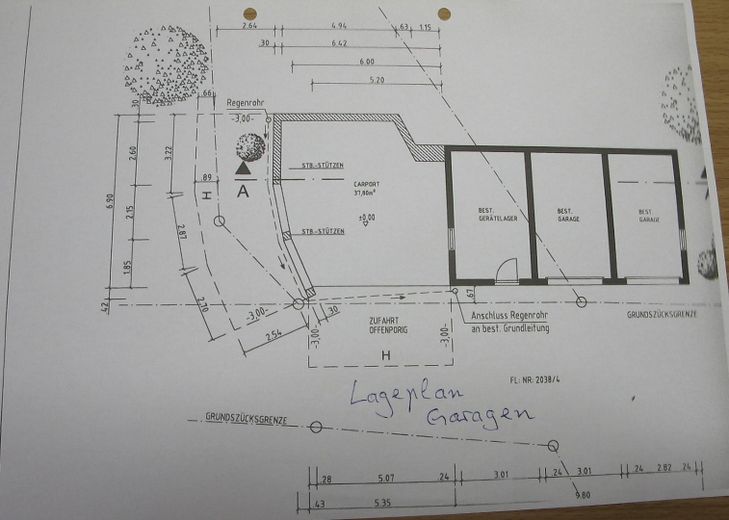 Sonniges Haus, 3 kpl. Wohnungen, Alleinlage, unverbaubarer Fernblick, Urlaubsregion Sonnenwald – Grundriss Garagen