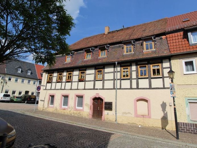 Mehrfamilienhaus mit 4 Wohneinheiten in zentraler, ruhiger Lage – Foto 1