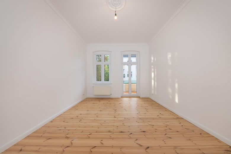 Schlafzimmer mit Balkon