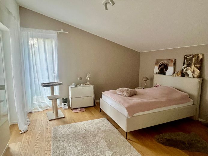 Casa d’architetto completamente ristrutturata a Mainz-Drais | 191 m2 | 7,80 m di larghezza della casa | 3 bagni | Pompa di calore – Kind