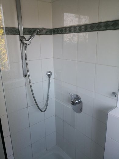 Kronberg’in en iyi konumu, sakin + aydınlık, 6 oda, 3 teras, ankastre mutfak, klima, sauna, FIS otobüs durağı – Kinderbad