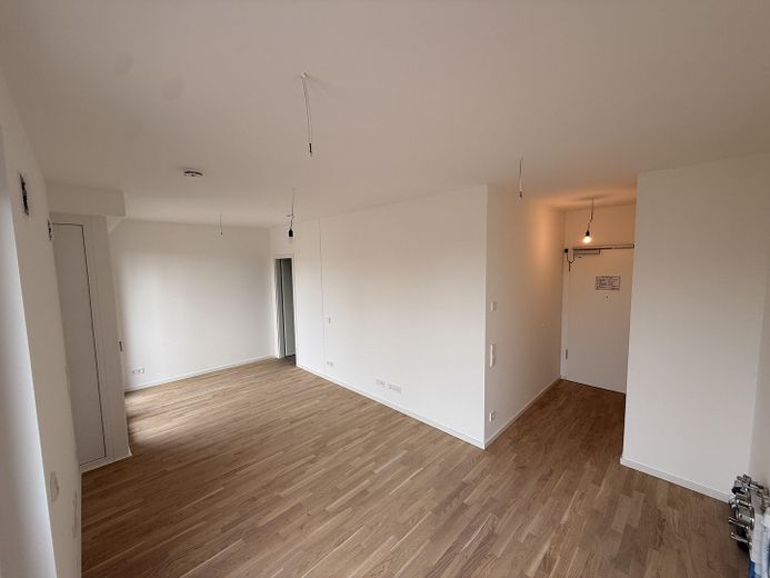 Erstbezug in Friedrichshain | hochwertiges 1-Zimmer-Studio mit Einbauküche & Balkon – Zimmer