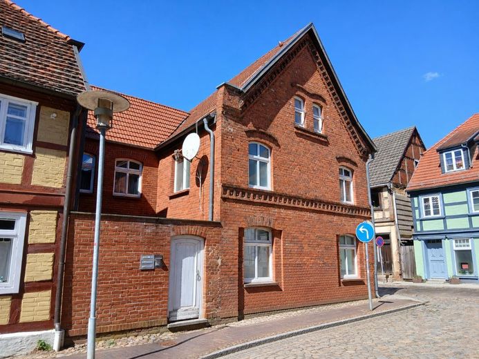 Mehrfamilienhaus im Stadtkern von Plau am See - Faktor 15 – Foto 3