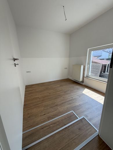 Erdgeschosswohnung - neu saniert! – Schlafzimmer oder Ankleide