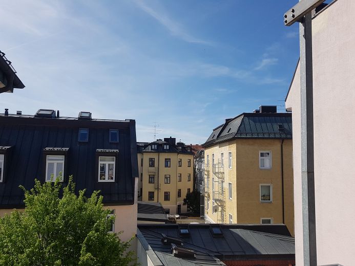 Umeblowane, perfekcyjnie rozplanowane mieszkanie z balkonem od strony słońca – Blick vom Balkon