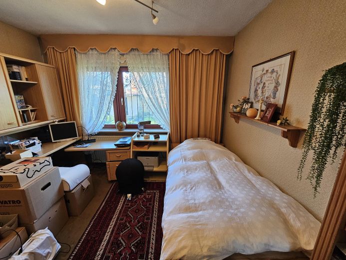 Piękny dom w stylu bungalowu z ogrodem i dużym garażem – Gästezimmer