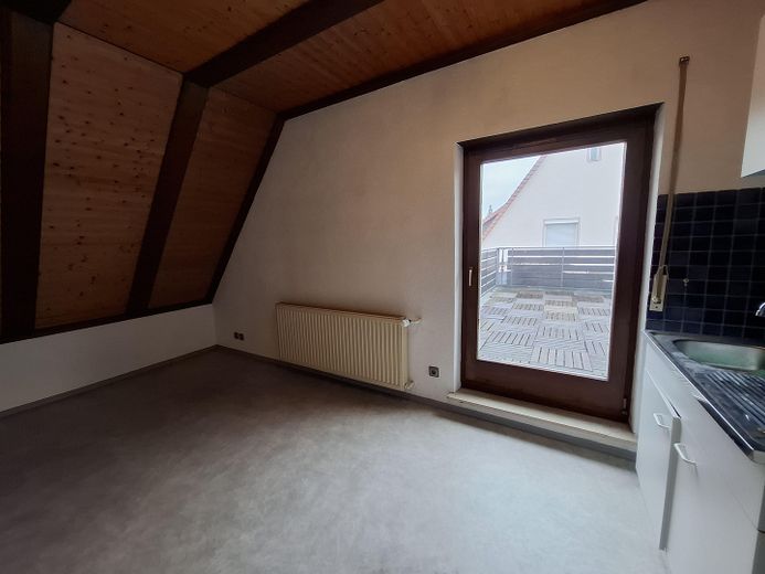 Straordinaria casa bifamiliare a schiera Nürnberg Eibach senza provvigione – Küche/Zugang Dachterrasse 1.OG