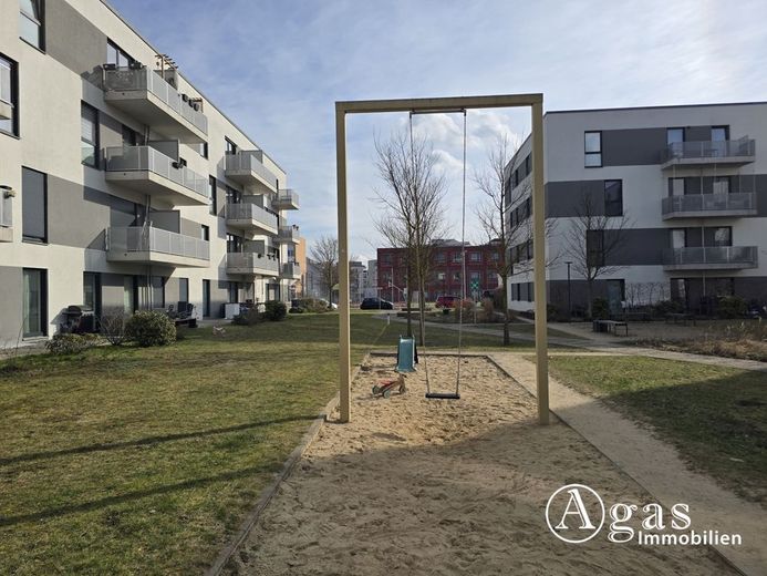 Schöne 3-Zimmer-Wohnung mit Balkon in Schönefeld – Innenhof