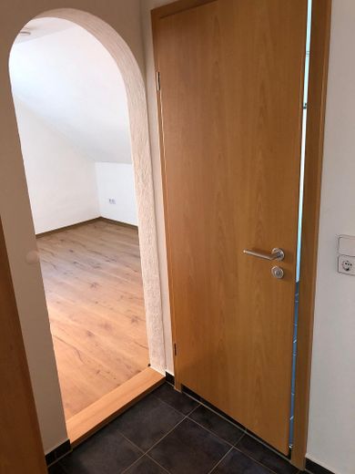 Odnowione mieszkanie 2-pokojowe o powierzchni 39 m² w Augsburgu – bezpośrednio od właściciela, bez pośrednika, 2 pokoje z kuchnią i łazienką – Zdjęcie 12