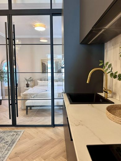 Zeitlose Eleganz trifft auf modernen Komfort - Sanierte 3 Zimmerwohnung am Schloss Charlottenburg – Foto 19