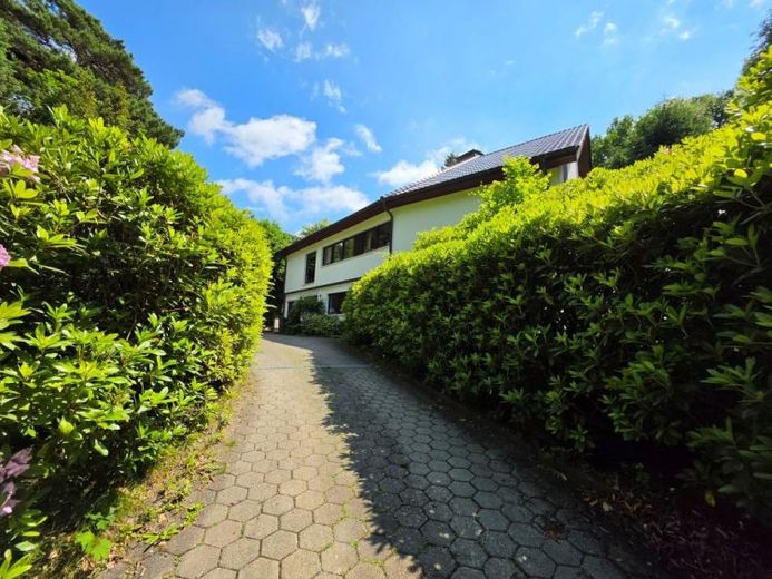 Einfamilienhaus mit Einliegerwohnung in Eißendorf – Foto 1