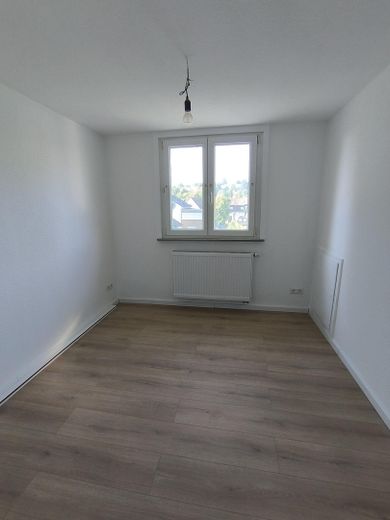 Ihr neues Zuhause: 3 Zimmer, frisch kernsaniert, modern & absolut ruhig gelegen! – Foto 8